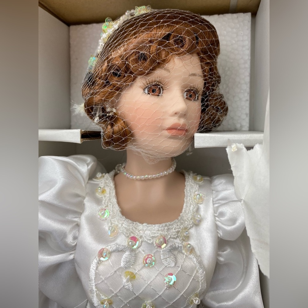 HERITAGE Collection VIOLA’S PERFORMANCE doll